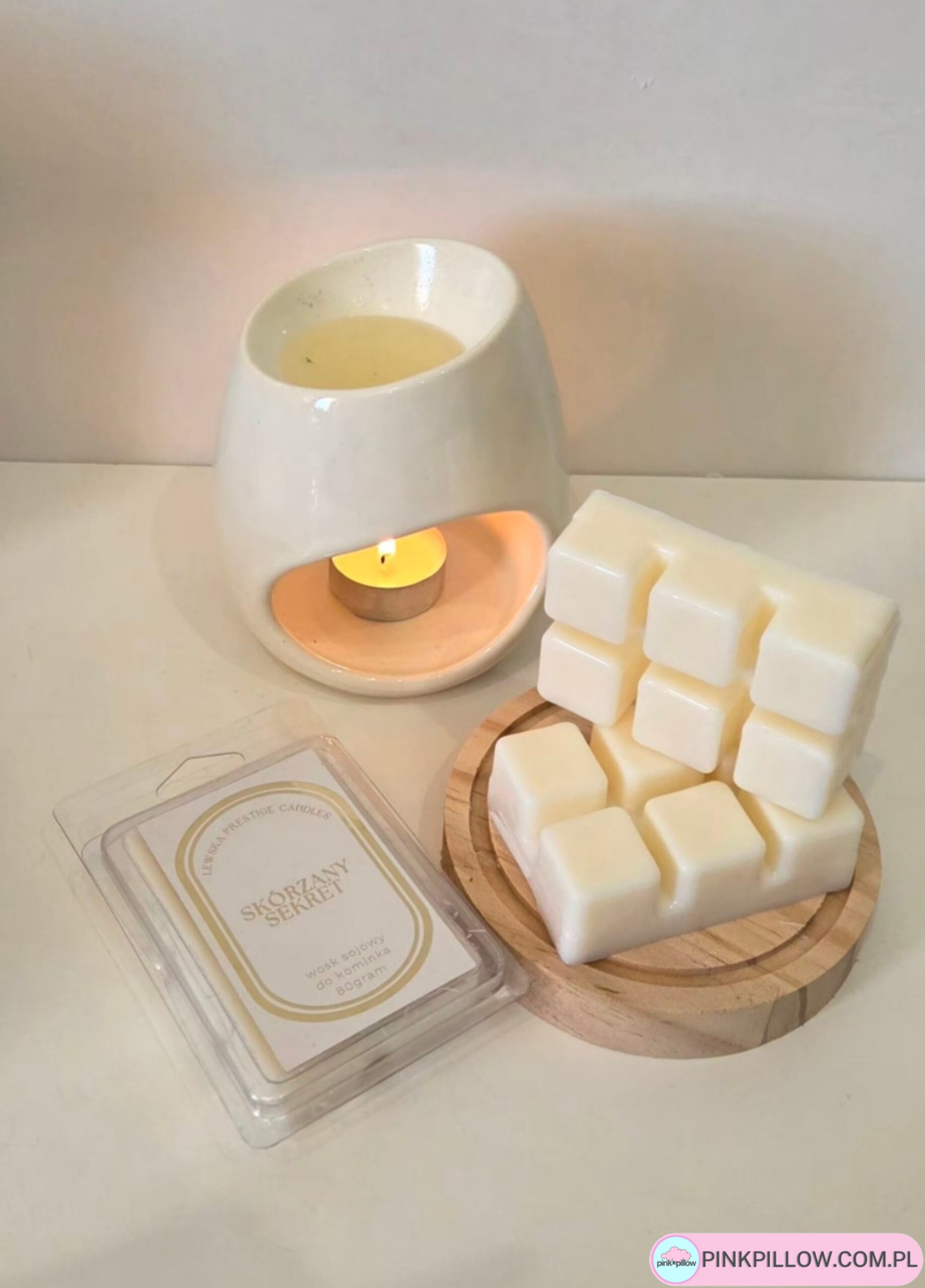 Wosk Sojowy do Kominka Zapachowego | Naturalne Woski Handmade.Ręcznie robiony wosk sojowy do kominka zapachowego. Intensywne, wyjątkowe zapachy inspirowane perfumami. Naturalny sposób na pachnący dom i relaks każdego dnia.