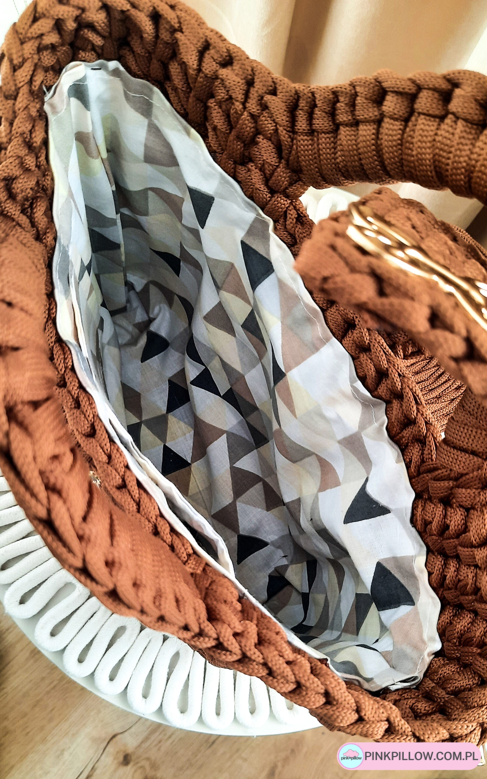 Torebka szydełkowa z podszewką