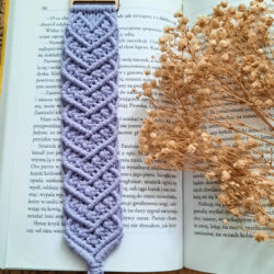 Zakładka Książkowa z Makramy - Kolor Jasny Fiolet