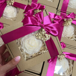 Świeczka ozdobna na Prezent "Piwonia w pudełku"