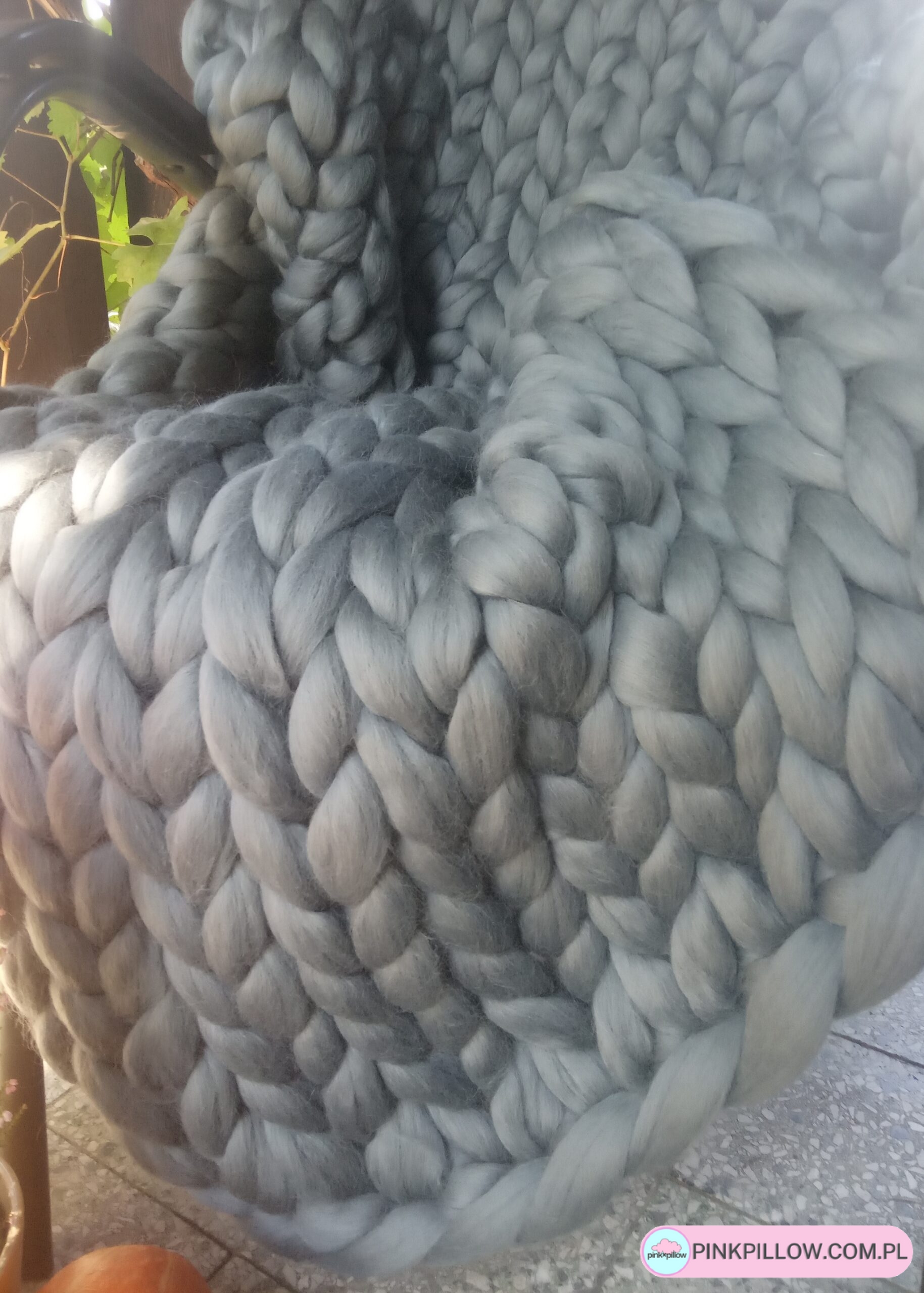 Koc Pleciony Czesankowy - Kolor Szary - Wymiary 120x180 cm - obrazek 3