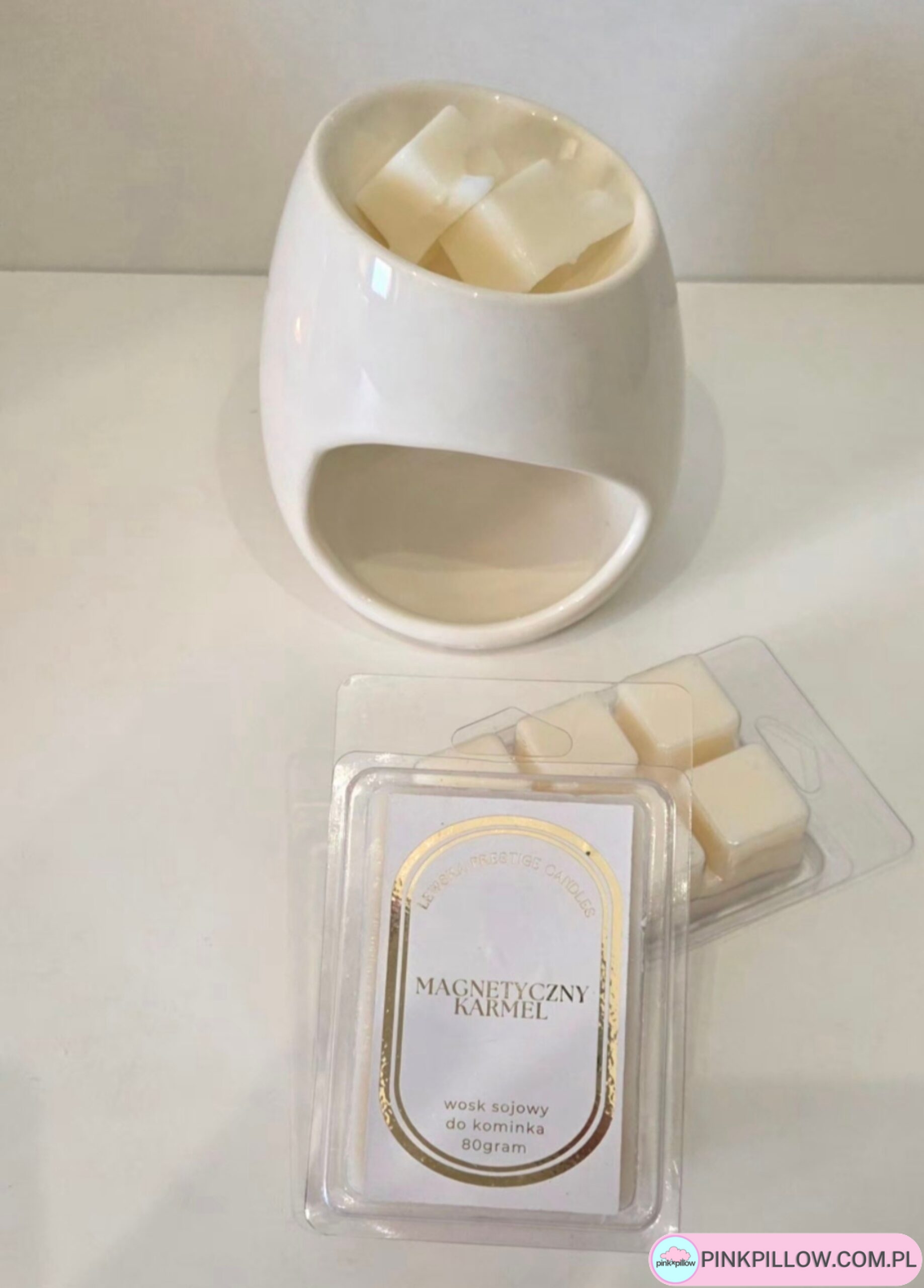 Ręcznie robiony wosk sojowy do kominka zapachowego. Intensywne, wyjątkowe zapachy inspirowane perfumami. Naturalny sposób na pachnący dom i relaks każdego dnia.
