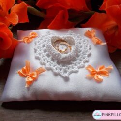 Poduszka na Obrączki Ślubne z Serduszkiem