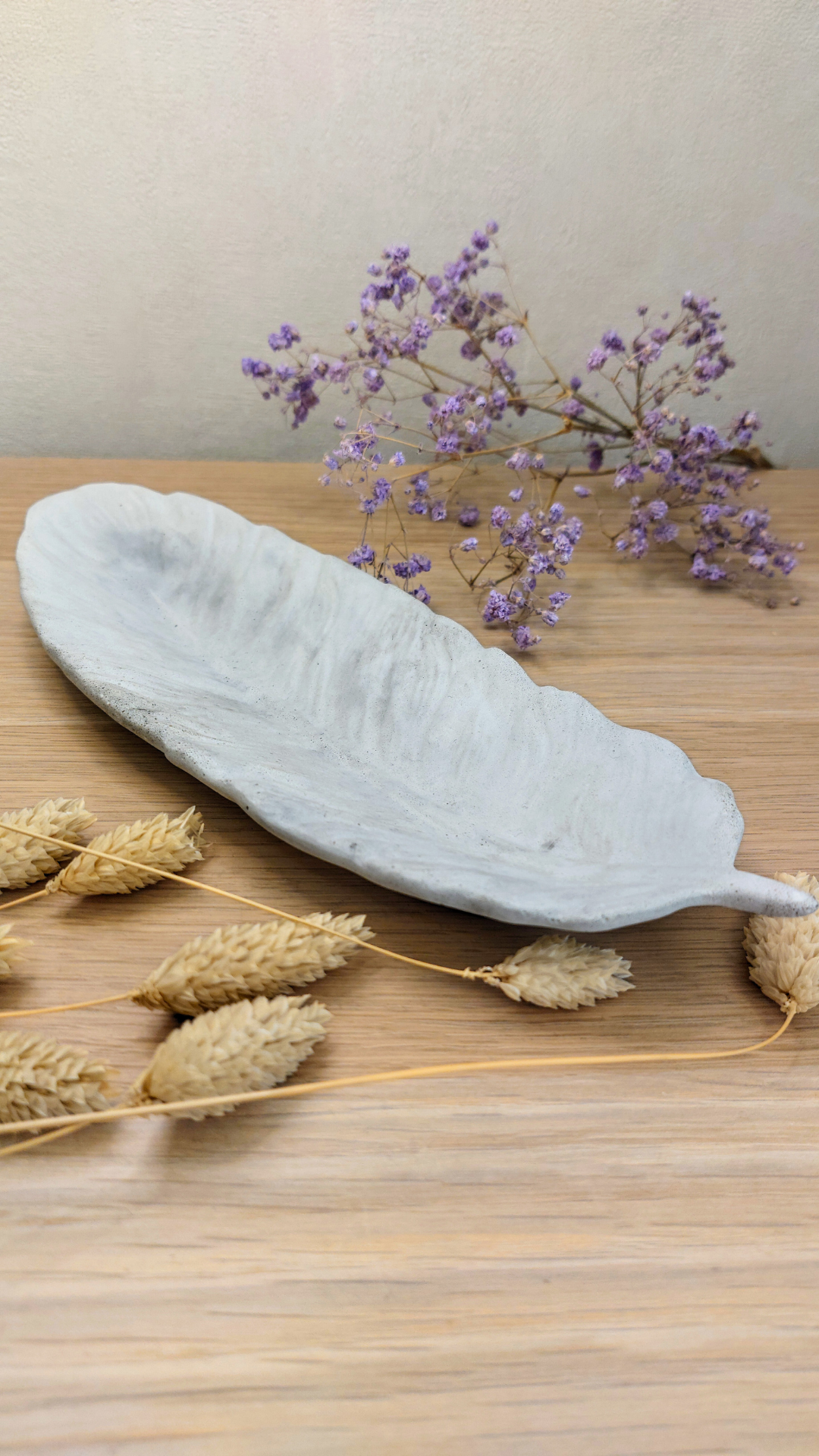 Podstawka Piórko z betonu architektonicznego - Różne Kolory - obrazek 4