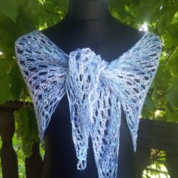 Chusta Siatka na szydełku w Błękitnych Kolorach