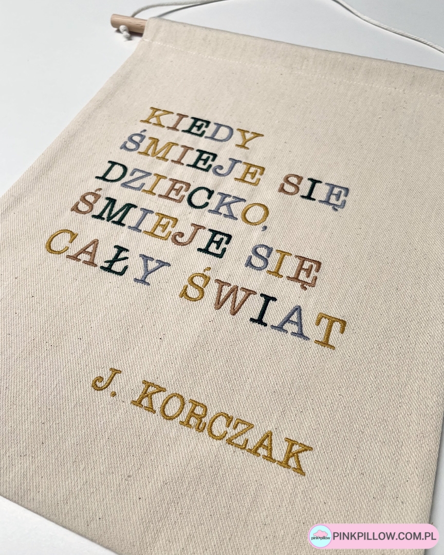 Plakat Haftowany do Pokoju dziecka - Cytat J. Korczaka - Kolory Jesieni