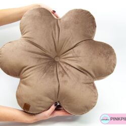 Poduszka Kwiatek z guzikiem - Kolor Cappuccino