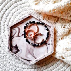 Podstawka z gipsu Heksagon - Efekt Marble Brąz