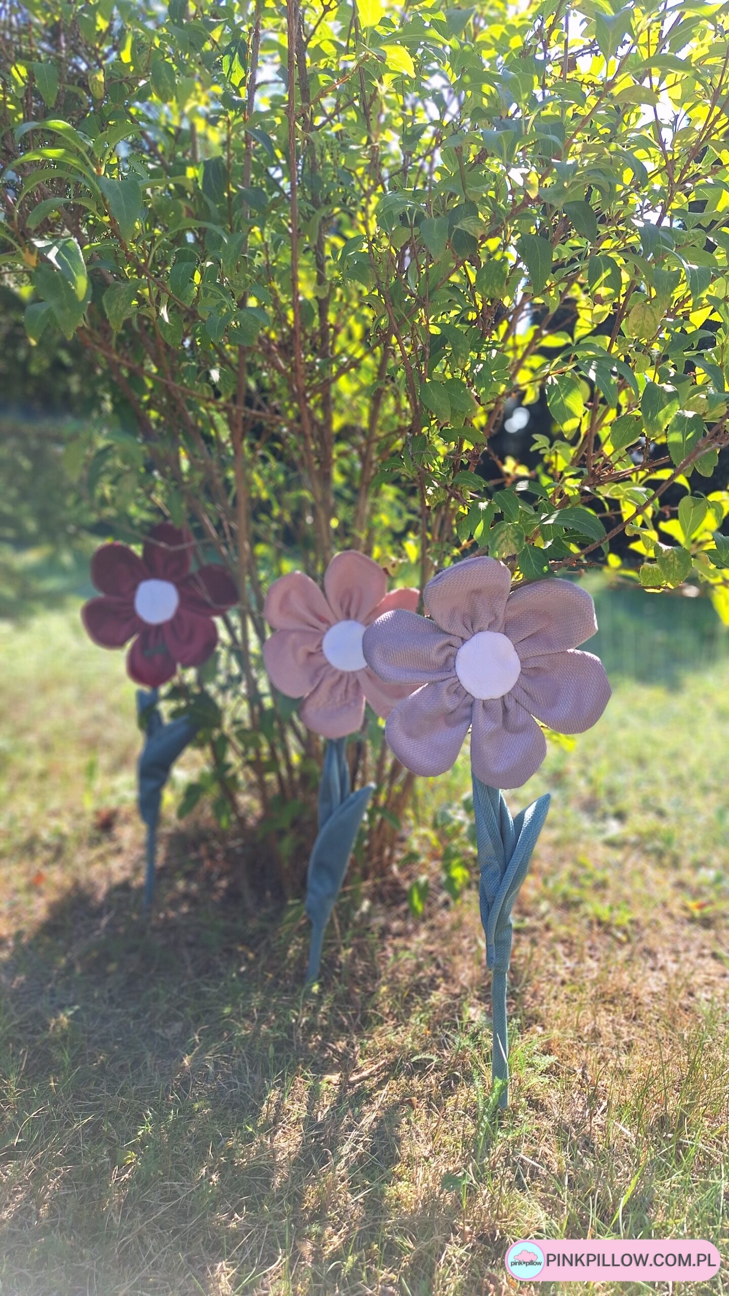 Kwiatki z materiału z łodygą lub zawieszką - Różne Kolory - obrazek 5