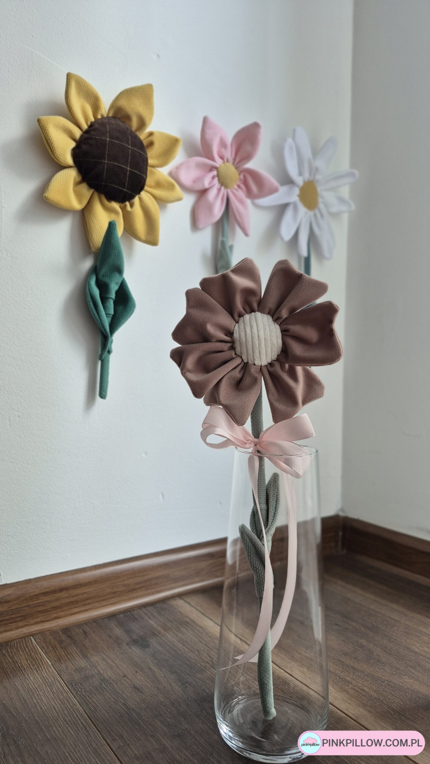 Kwiatki z materiału z łodygą lub zawieszką - Różne Kolory