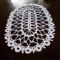 Serwetka owalna - Piękny Wzór - Kolor Biały