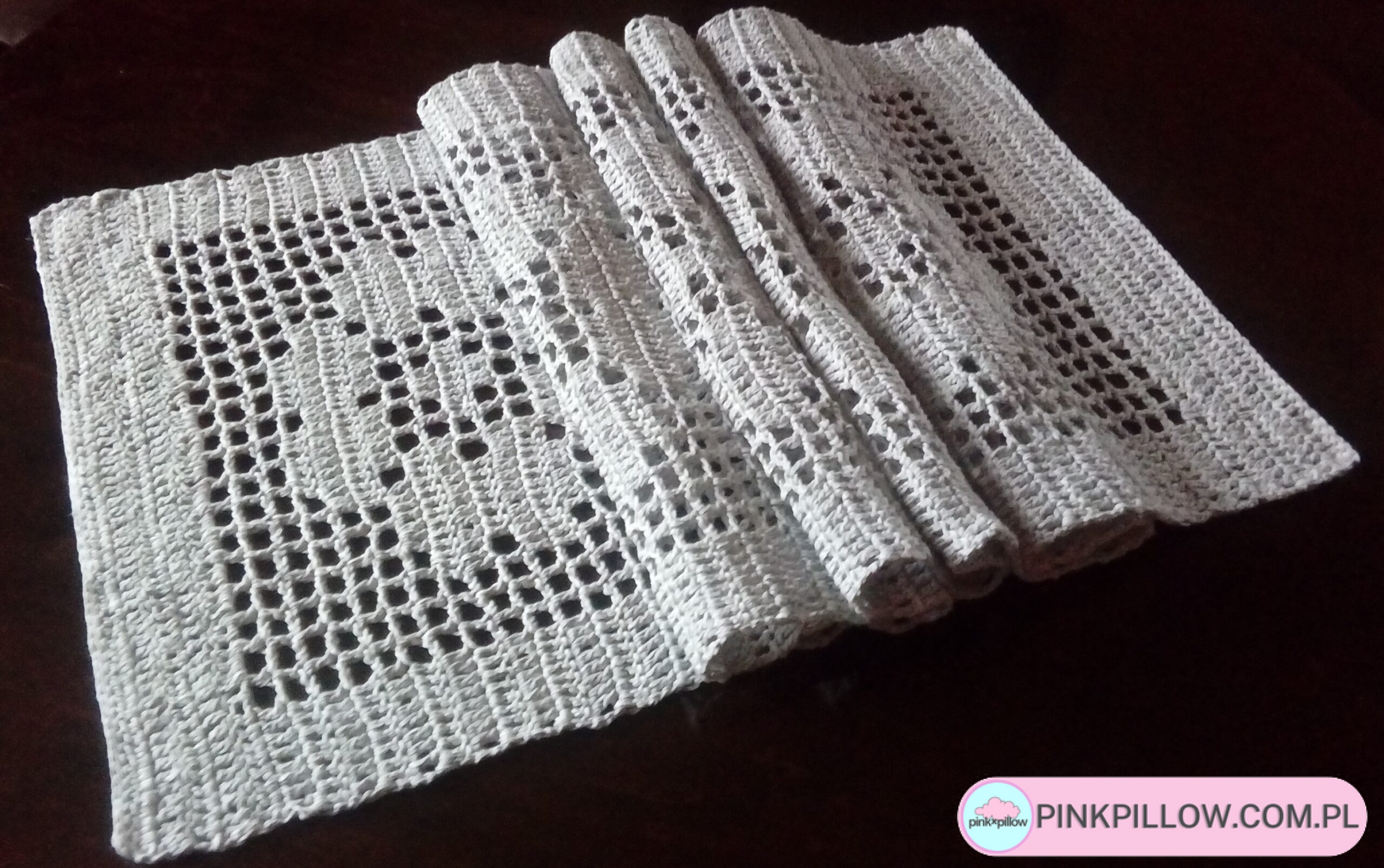 Bieżnik na Komodę Podłużny - Wymiary 130 x 43 cm