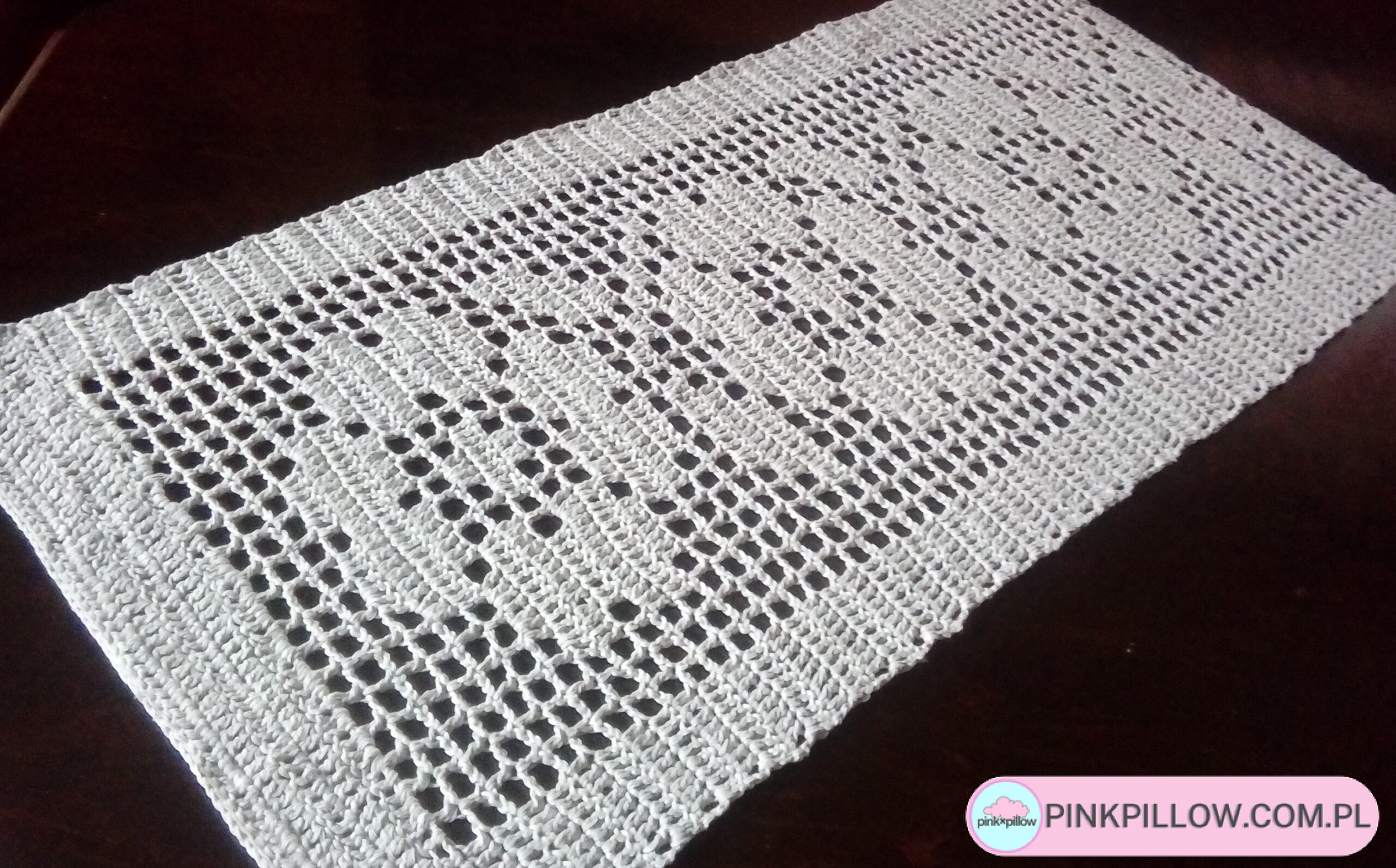 Bieżnik na Komodę - Wymiary 130 x 43 cm