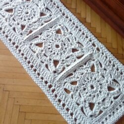 Dywan do sypialni "Ornament" Kolor Ecru - Wymiary 105x45 cm