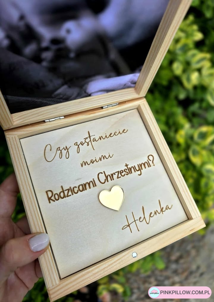Drewniane pudełko ze zdjęciem "Prośba o zostanie Chrzestną / ym" - obrazek 2