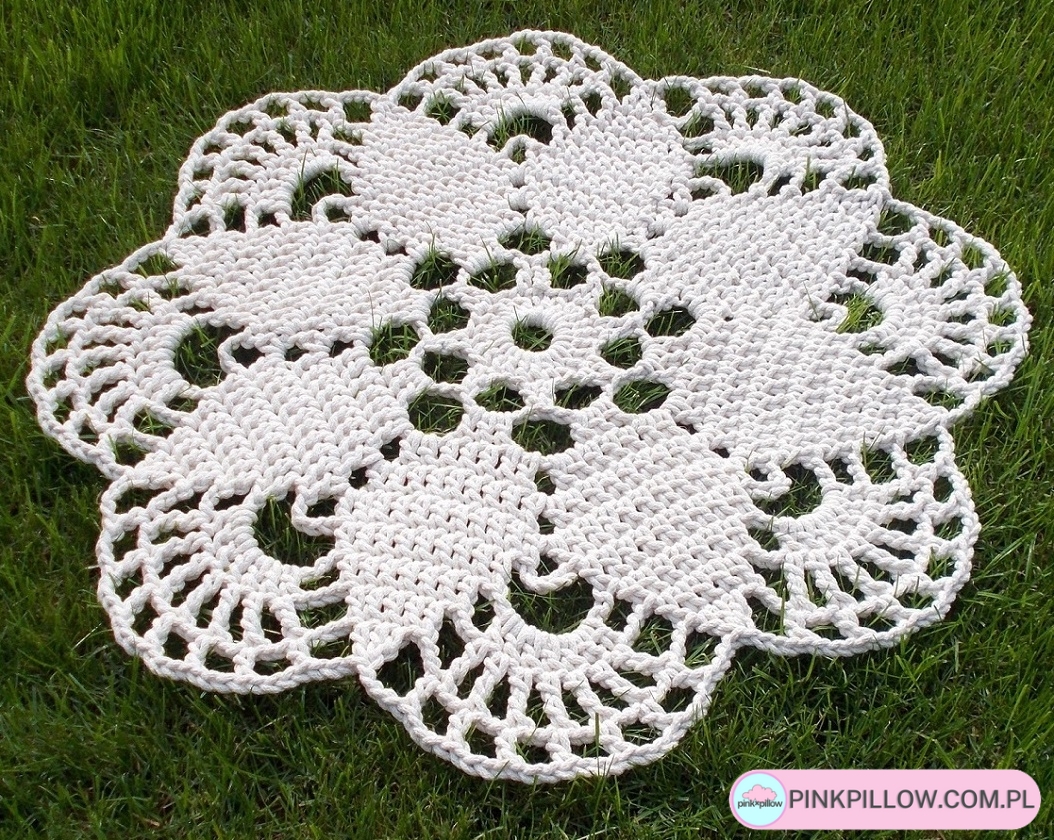 Dywan Kwiat Kremowy - Średnica 85 cm