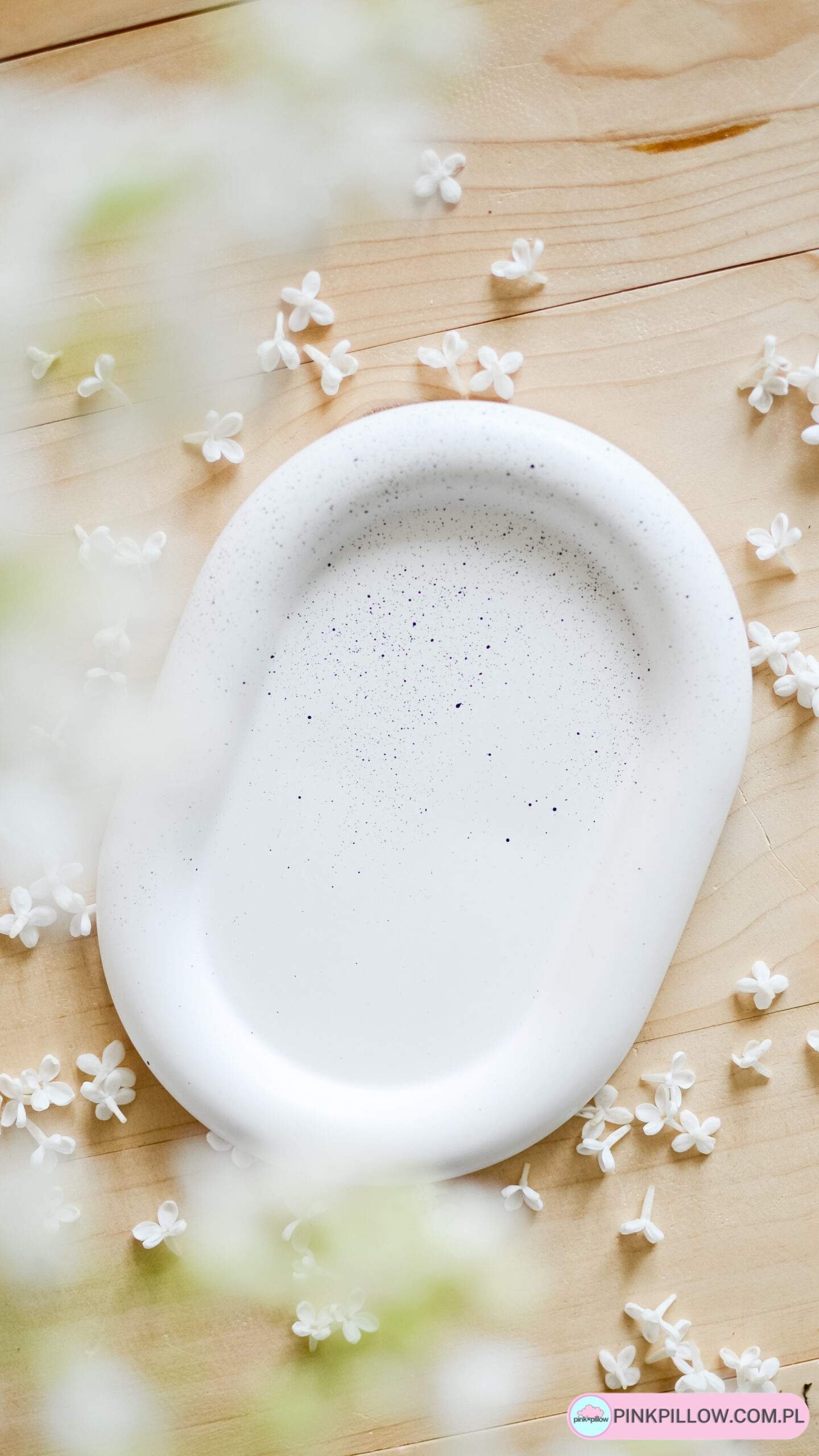 Podstawka owalna gipsowa z Grubym rantem