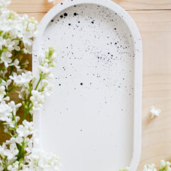 Taca z gipsu polimerowego owalna na biżuterię