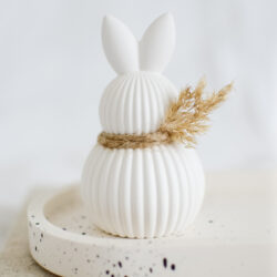 Zajączek wielkanocny z gipsu