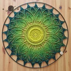Duża Mandala na ścianę ombre Zieleń - Średnica 55 cm