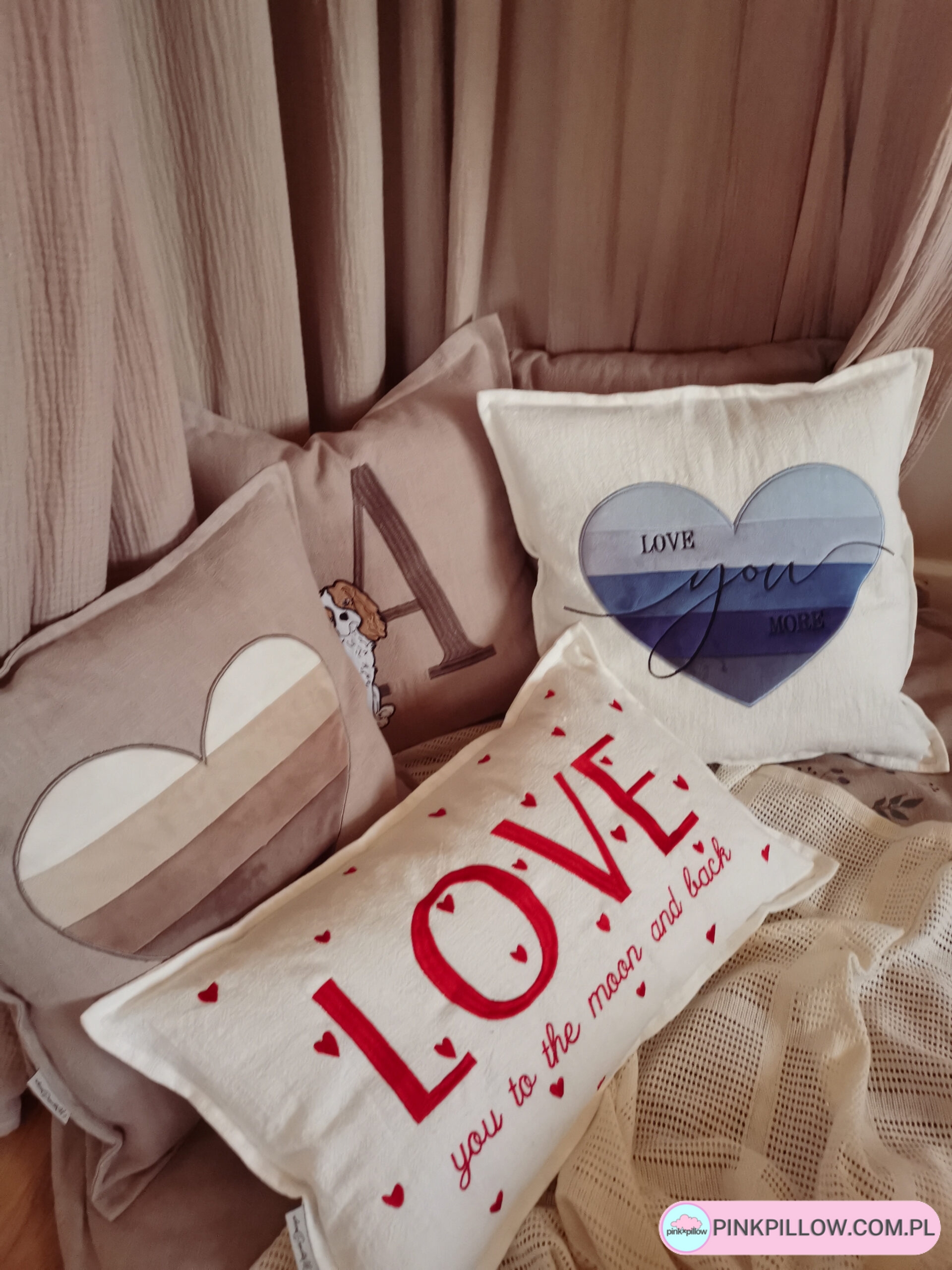 Poduszki z wypełnieniem 40x40 cm - Różne Wzory