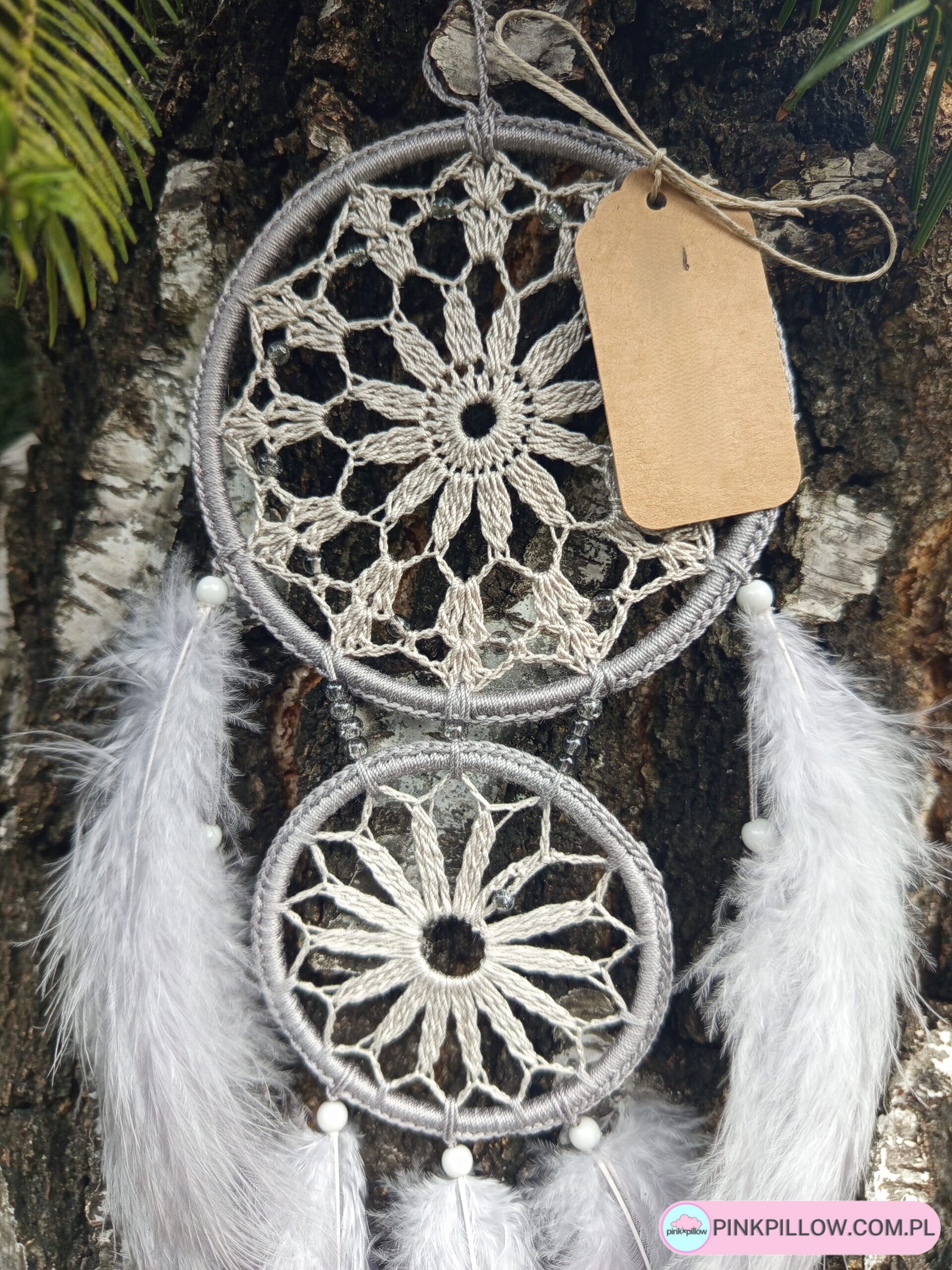 Łapacz snów w kolorze Szarym z piórkami - Długość 35 cm