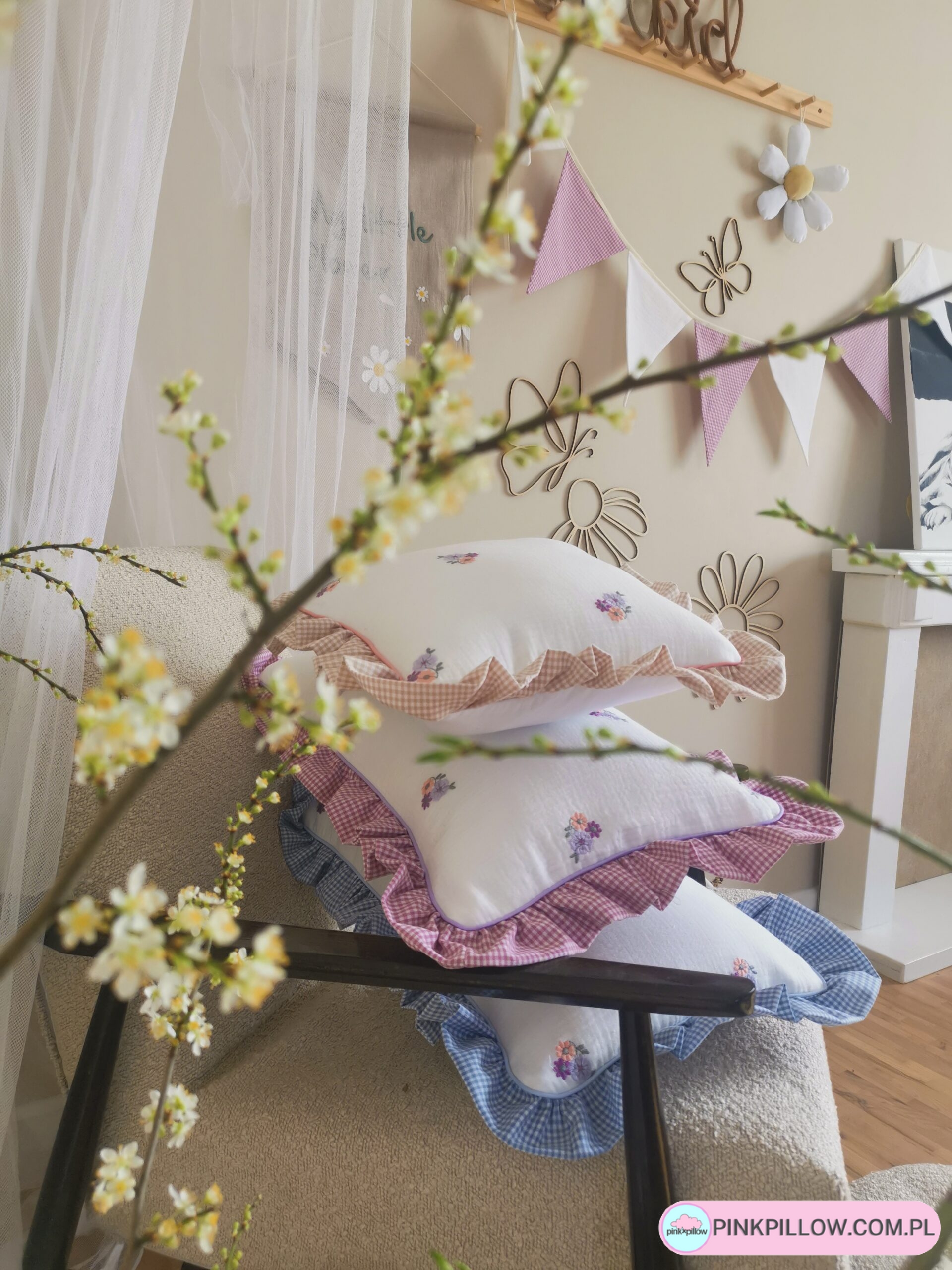 Rustykalna Poduszka z Falbankami - Różne Kolory i Wymiary