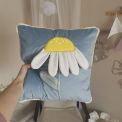 Velvetowa Poduszka Stokrotka - Kolor Niebieski