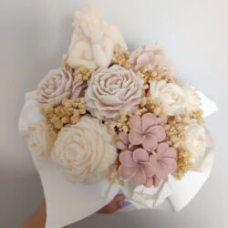 Bukiet ze świeczek z Aniołkiem na Komunię