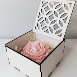 Świeca w pudełku "Piwonia" - Różne Kolory i Zapachy