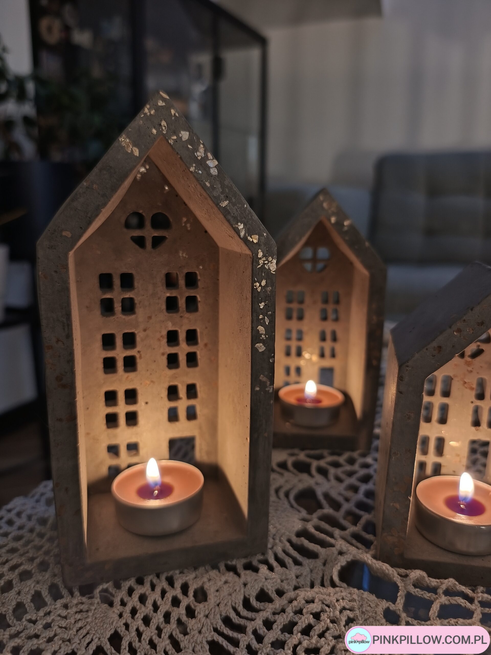 Kominek betonowy na tealight - Wzór Domek - Różne Rozmiary