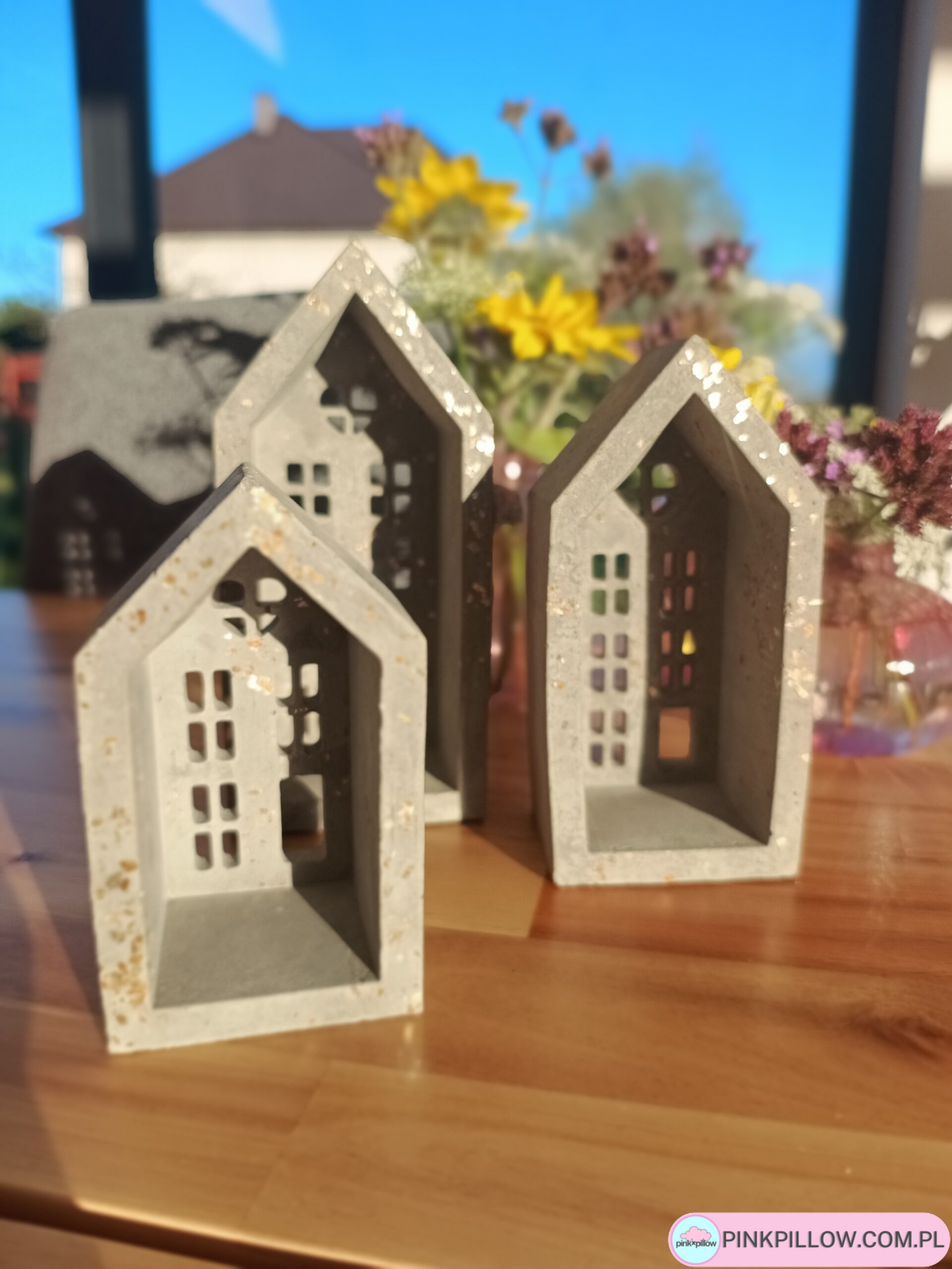 Kominek betonowy na tealight - Wzór Domek - Różne Rozmiary - obrazek 2
