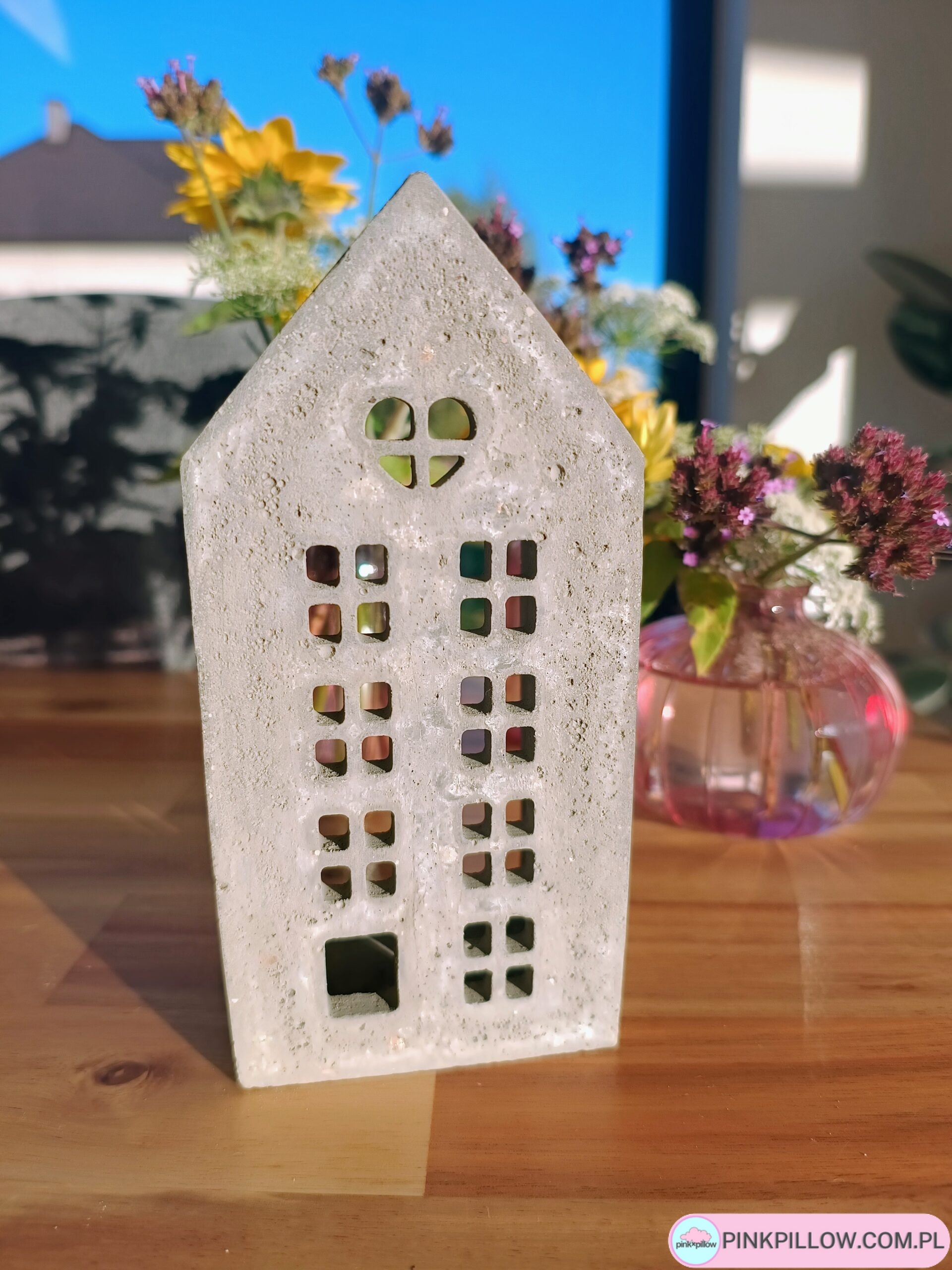 Kominek betonowy na tealight - Wzór Domek - Różne Rozmiary - obrazek 3