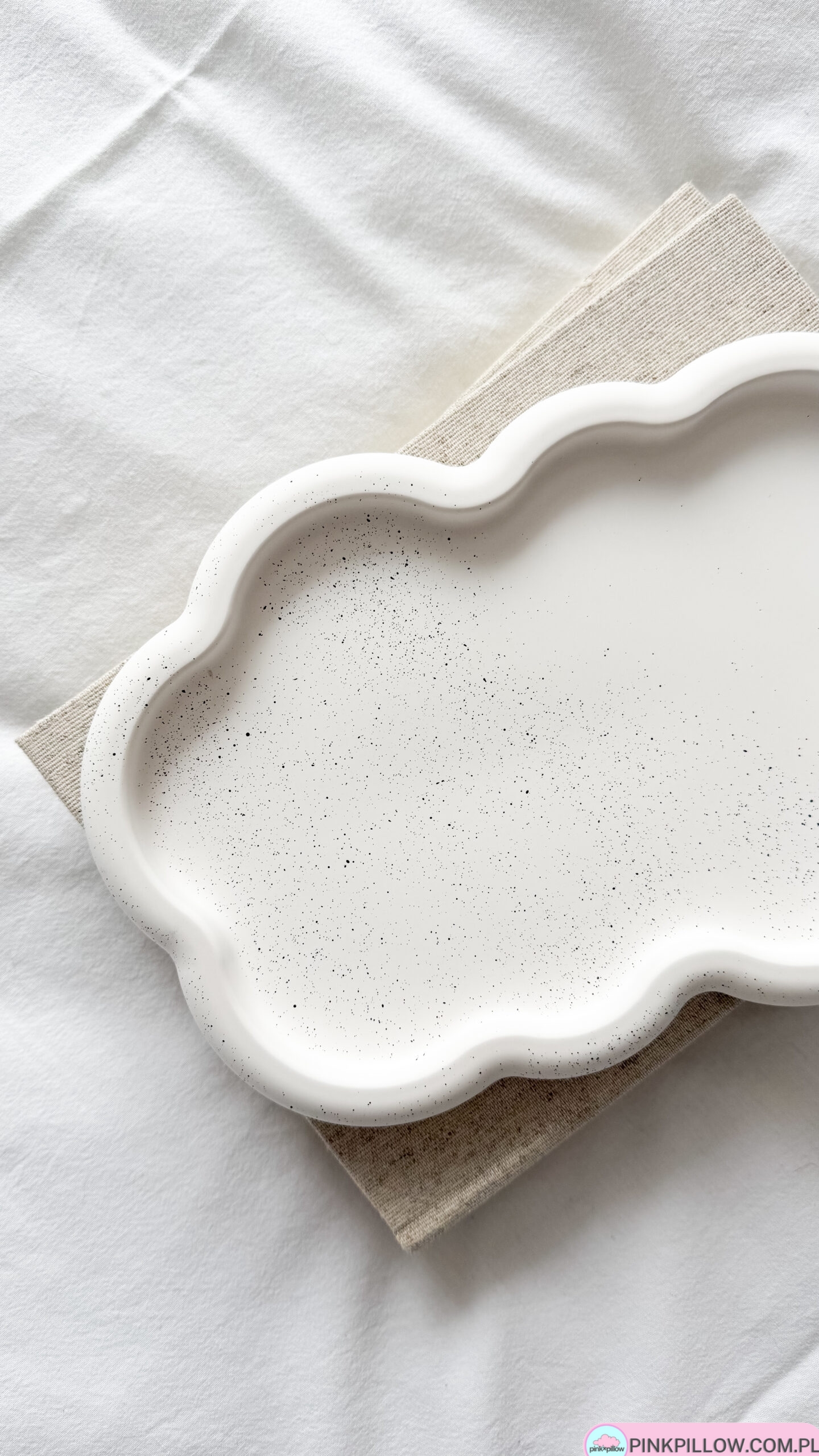 Chmurkowa podstawka z gipsu - obrazek 3