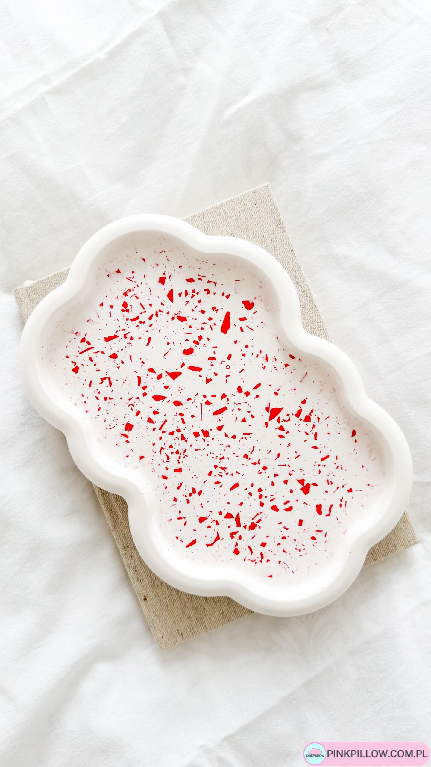 Chmurkowa podstawka z gipsu, lastryko