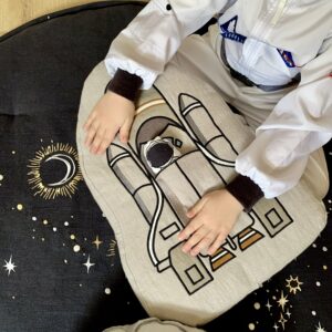 Dekoracyjna lniana poduszka w kształcie Rakiety + Astronauta