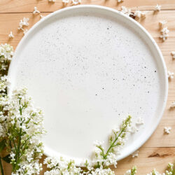 Duża Taca Okrągła z rantem z gipsu - Średnica 27 cm