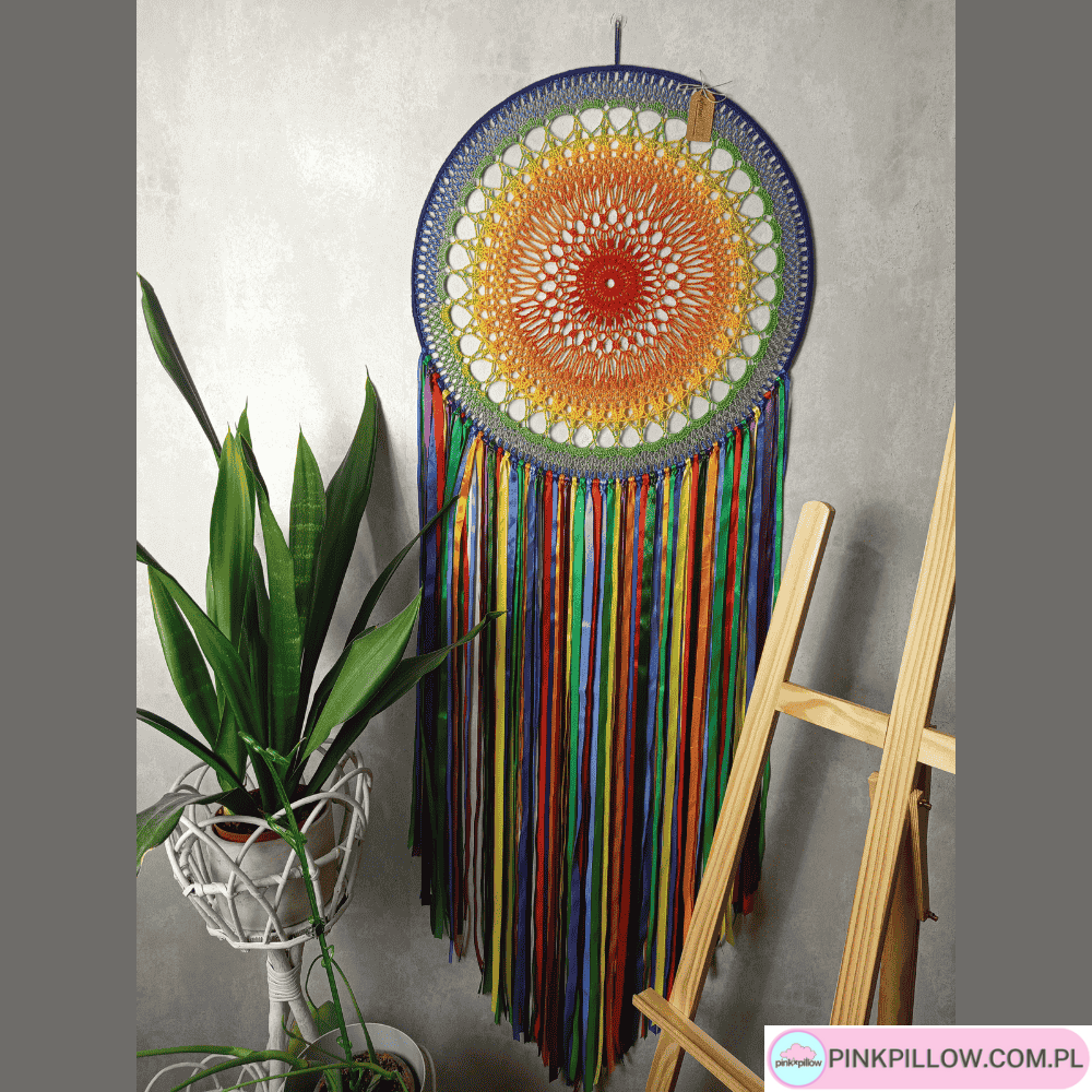 Ręcznie wykonany łapacz snów czakry 50 cm z włóczki i kolorowych tasiemek jako dekoracja ścienna boho