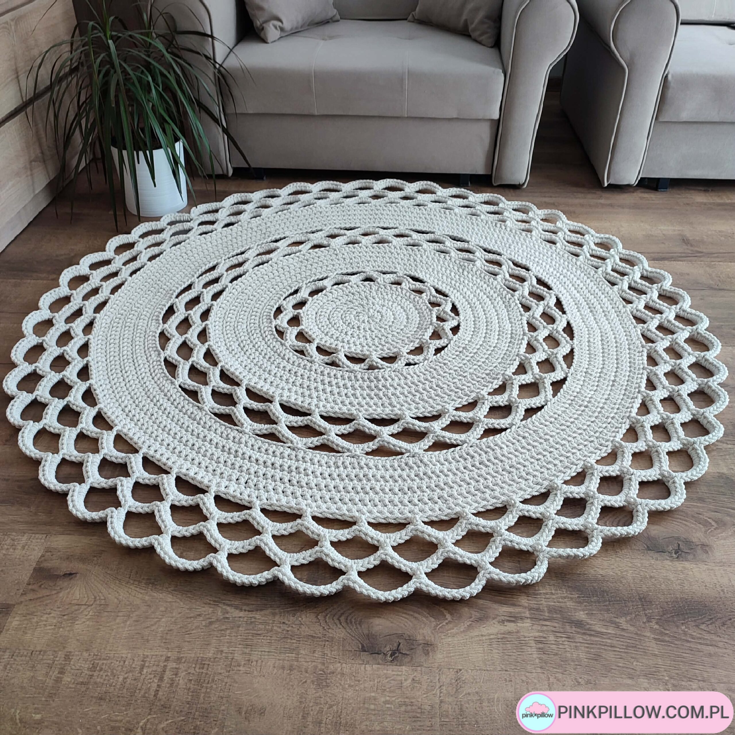 Ażurowy dywan na szydełku Okrągły - Średnica 150 cm - obrazek 2