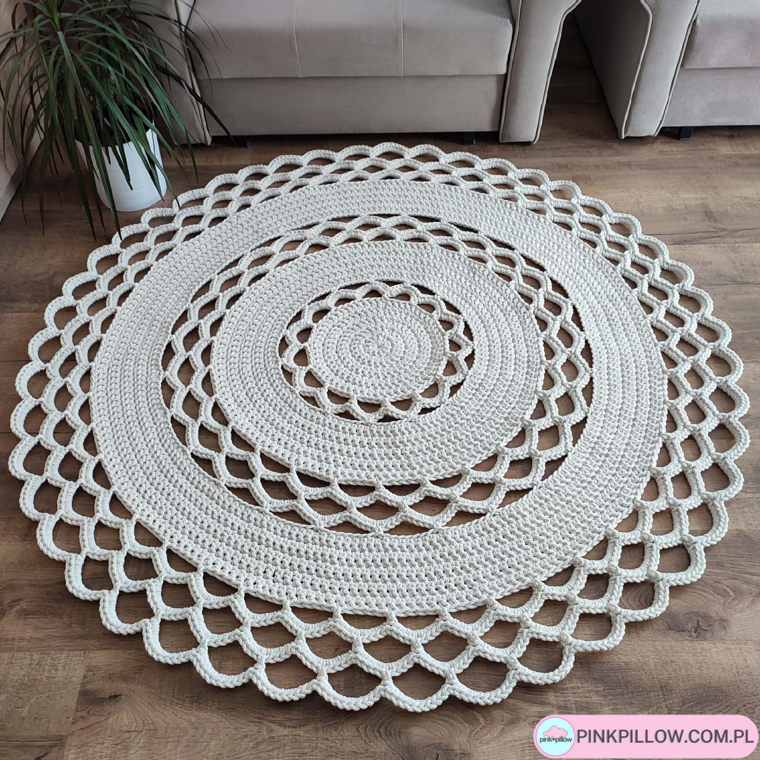 Ażurowy dywan na szydełku Okrągły - Średnica 150 cm