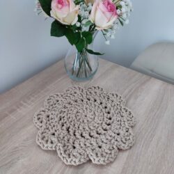 Podkładka szydełkowa pod kubki ze sznurka 27 cm - Różne Kolory