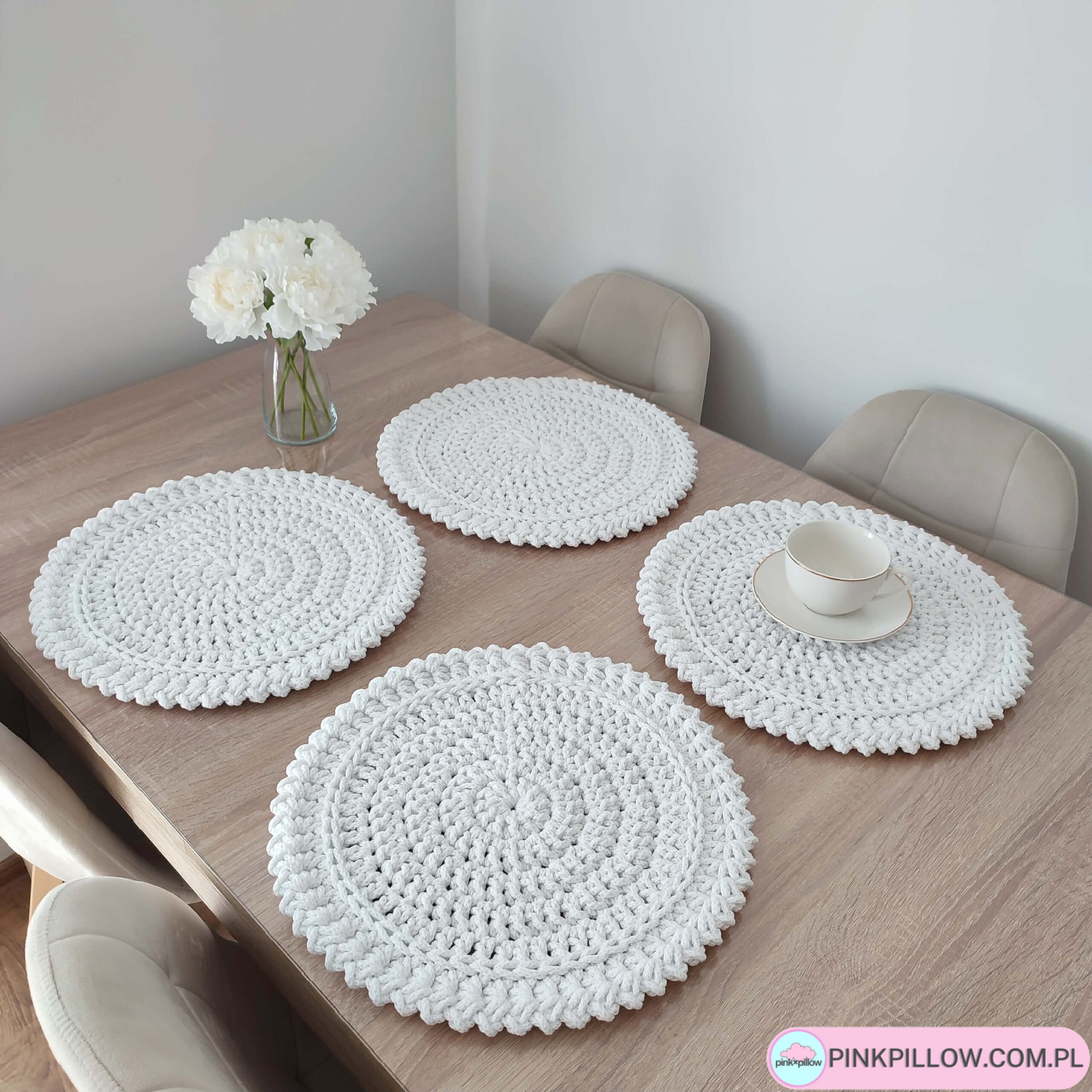 Komplet szydełkowych podkładek pod talerze 38 cm - Komplet 4 szt. - obrazek 3