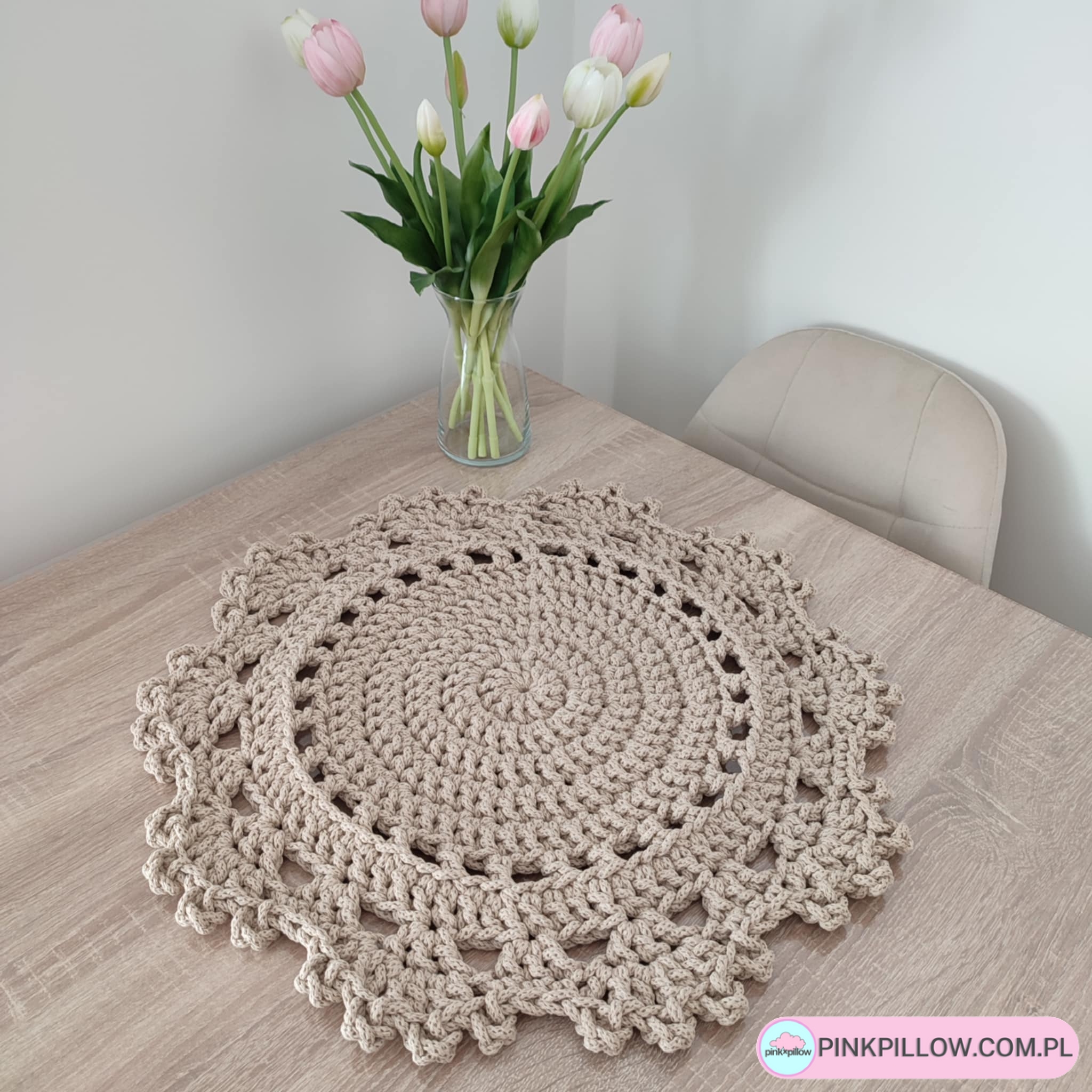 Podkładka szydełkowa na stolik - Średnica 50 cm