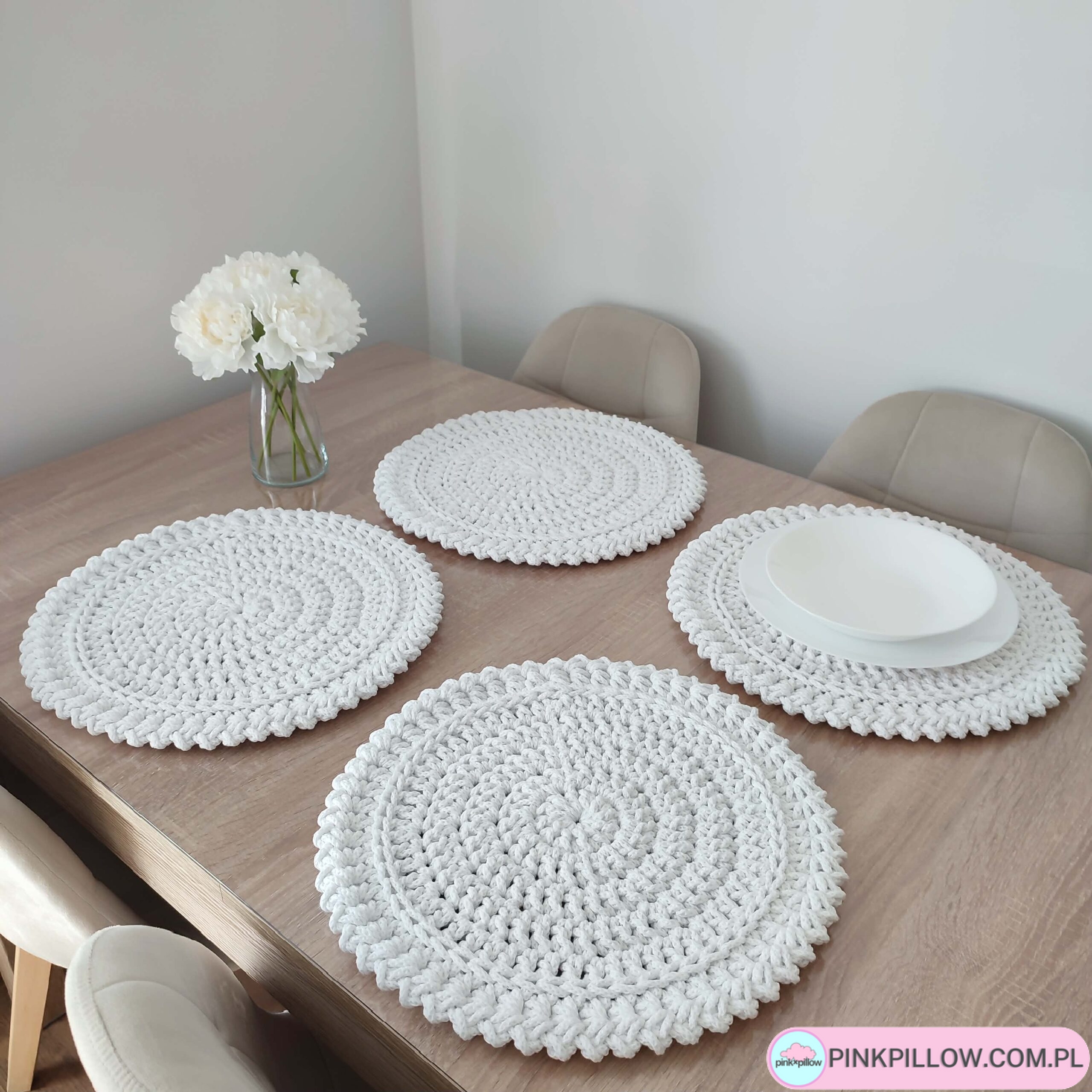 Komplet szydełkowych podkładek pod talerze 38 cm - Komplet 4 szt.