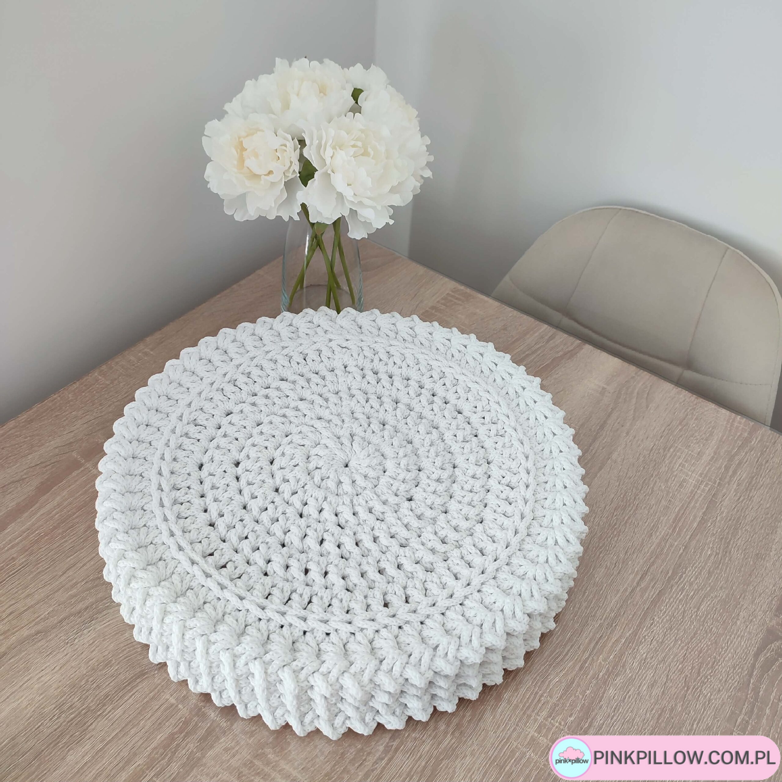 Komplet szydełkowych podkładek pod talerze 38 cm - Komplet 4 szt. - obrazek 2