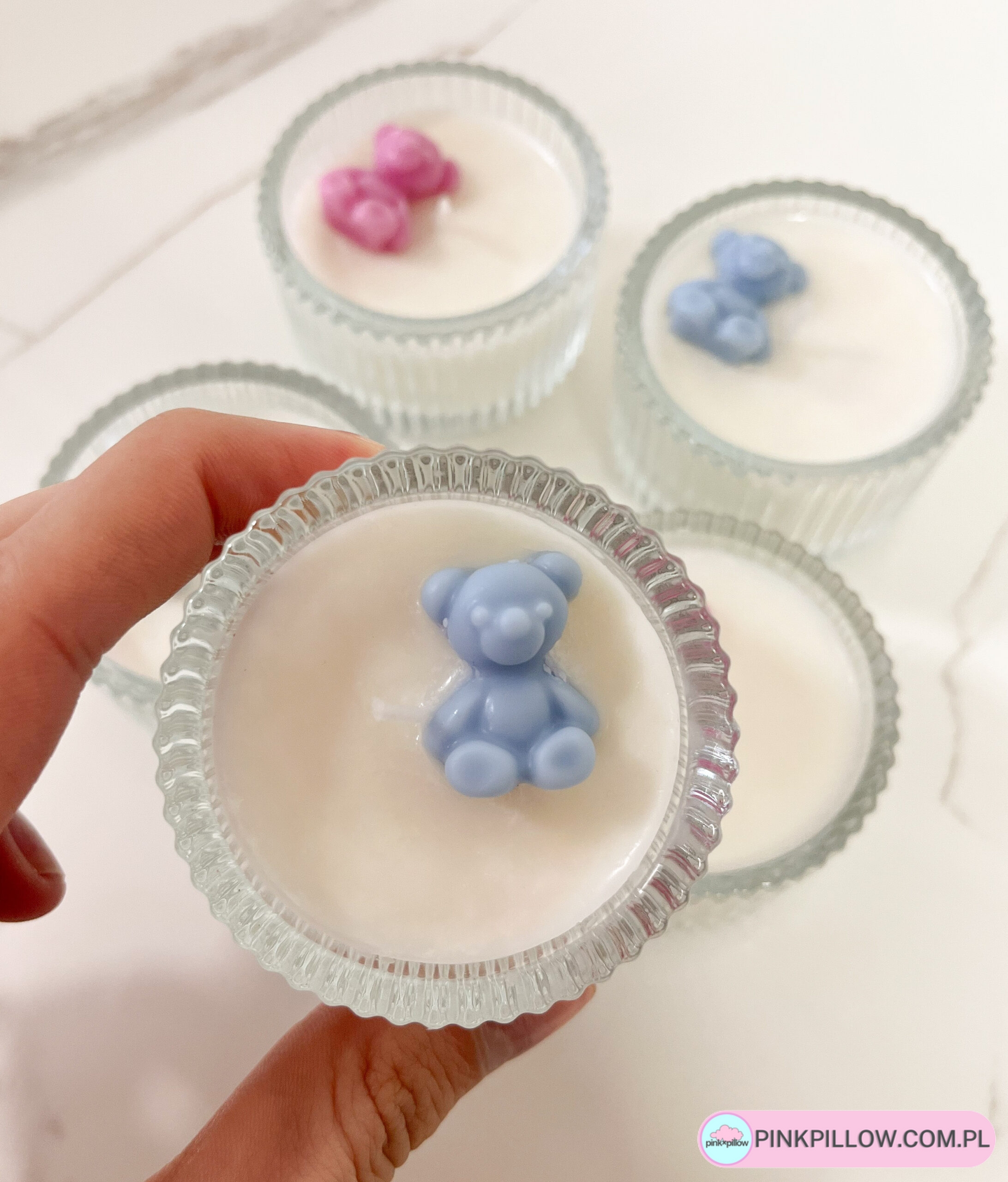 Mini świeca w szkle z Misiem na Prezent - Różne Zapachy