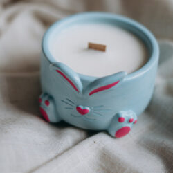 Świeca w formie gipsowej - Wzór Zajączek - Różne Kolory i Zapachy