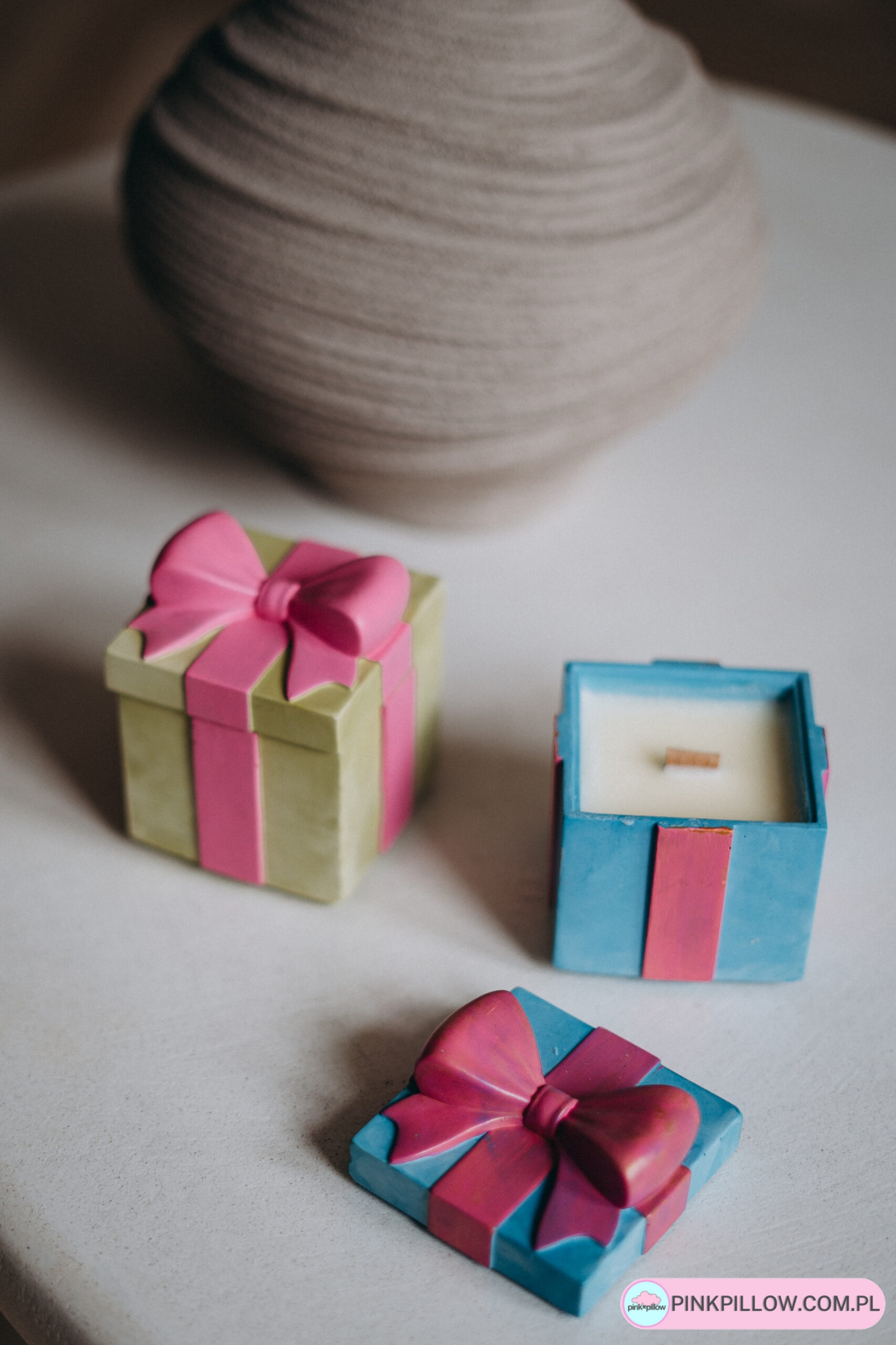 Świeca w gipsie - Wzór Prezent - Różne Kolory i Zapachy