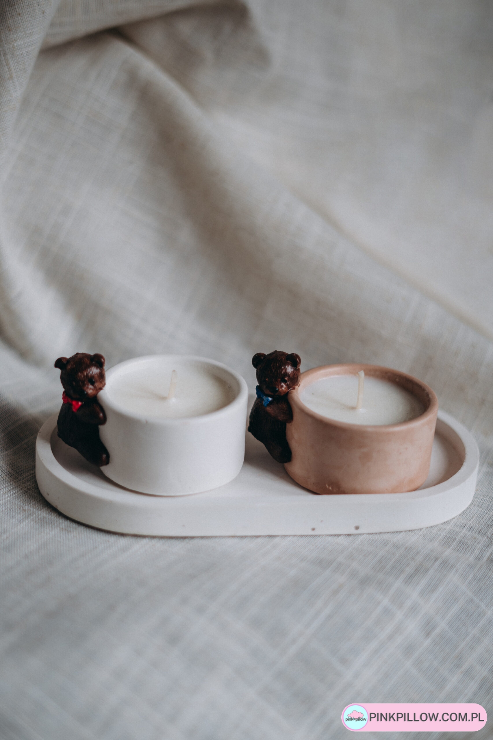 Mała świeca w osłonce z gipsu 50 ml - Wzór Miś - Różne Kolory i Zapachy