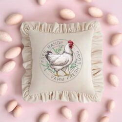 Poszewka welurowa z falbaną - Wzór Kura-stempel - Różne Kolory